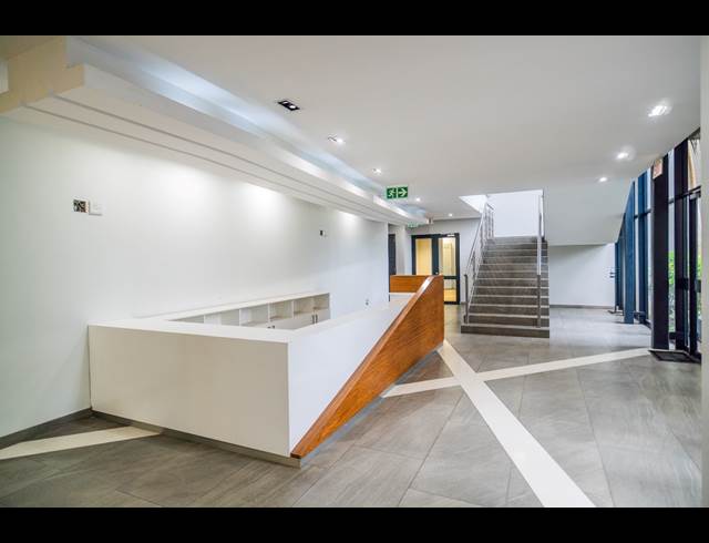 866M² OFFICE TO LET IN PARKHAVEN