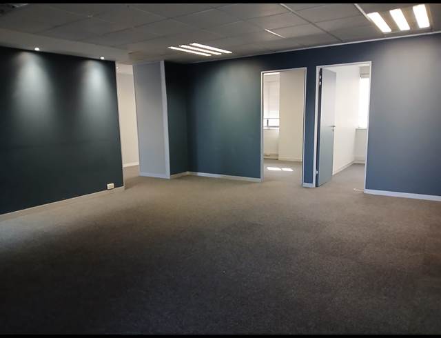 330M² OFFICE TO LET IN WESTVILLE