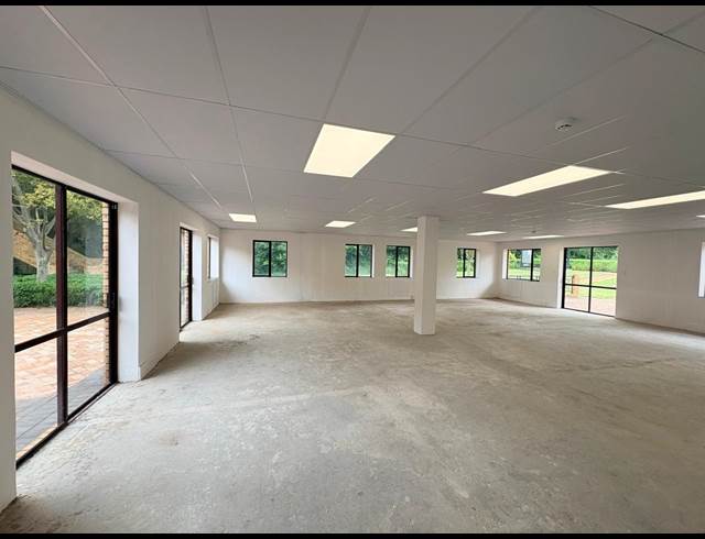 390M² OFFICE TO LET IN VORNA VALLEY