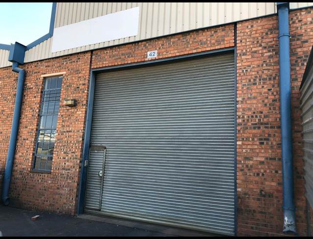 202M² WAREHOUSE TO LET IN ROBERTVILLE