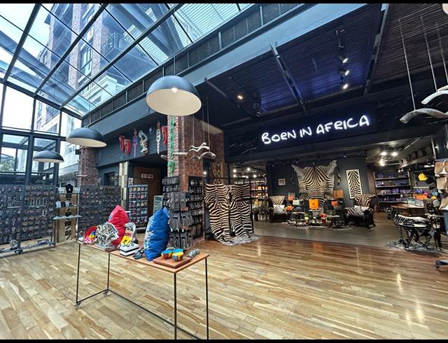 177M² RETAIL TO LET IN GARDENS