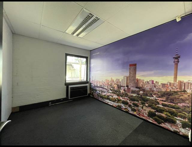 700M² OFFICE TO LET IN BRYANSTON