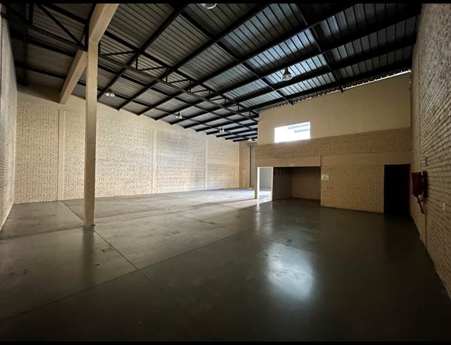 396M² WAREHOUSE TO LET IN POMONA