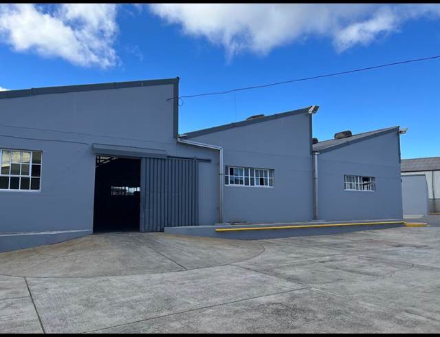 998M² WAREHOUSE TO LET IN PAARL CENTRAL