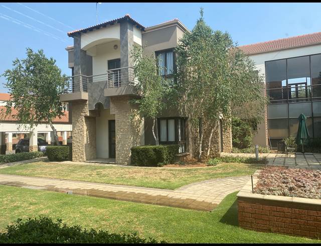 140M² OFFICE TO LET IN CLEARWATER ESTATE