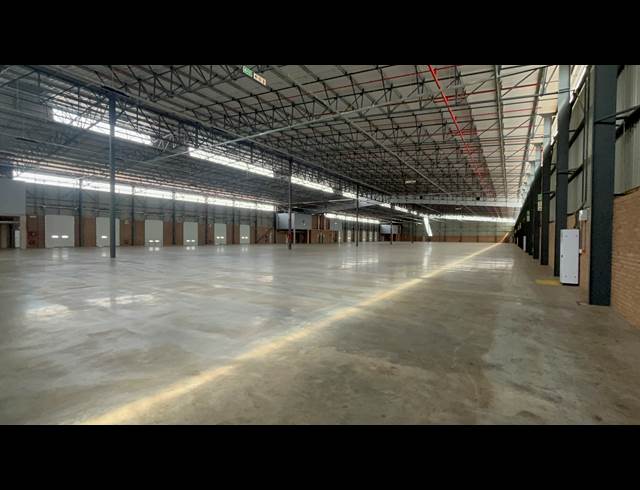 8,300M² WAREHOUSE TO LET IN AIRPORT PARK