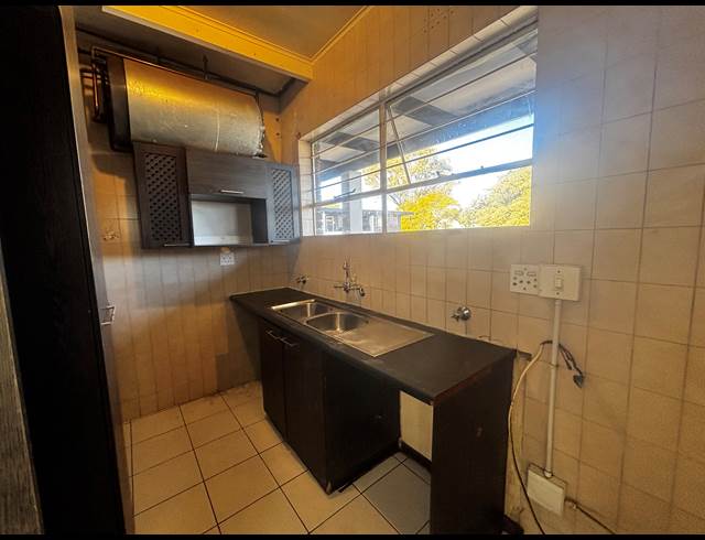 2 BEDROOM APARTMENT TO LET IN WENDYWOOD