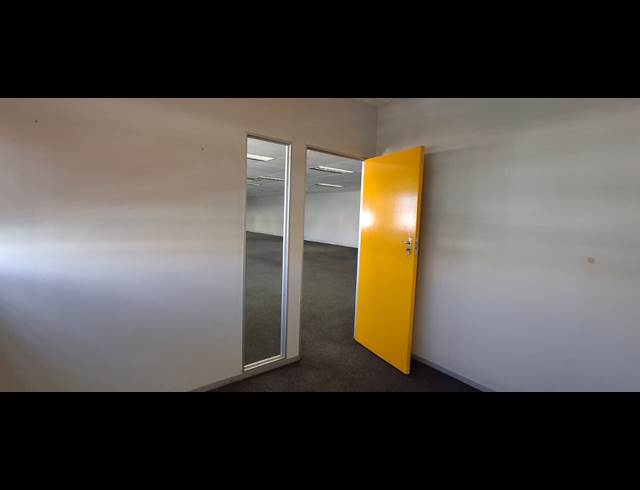 489M² BUILDING TO LET IN BOKSBURG EAST