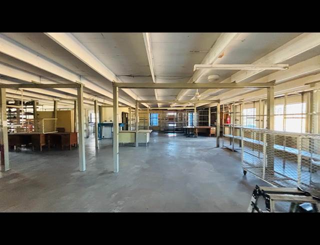 800M² OFFICE TO LET IN FLORIDA