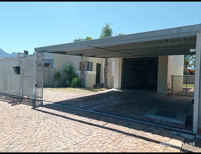 2 bed property to rent in SOMERSET PARK