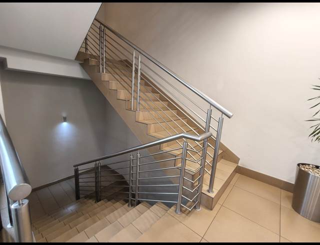 115M² OFFICE TO LET IN FOURWAYS