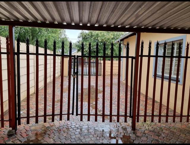 3 BEDROOM PROPERTY TO RENT IN BRENTHURST