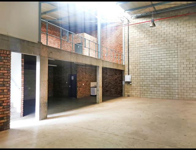 270M² BUILDING TO LET IN STRIJDOMPARK