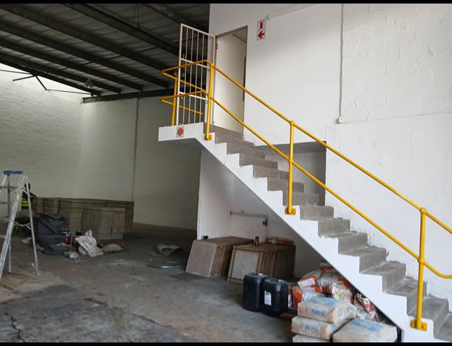 296M² WAREHOUSE TO LET IN RED HILL