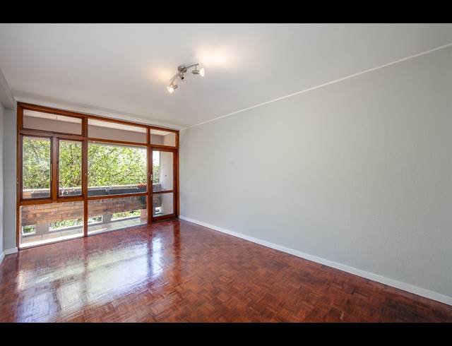 2 BEDROOM SECTIONAL TITLE RENTED IN WYNBERG UPPER