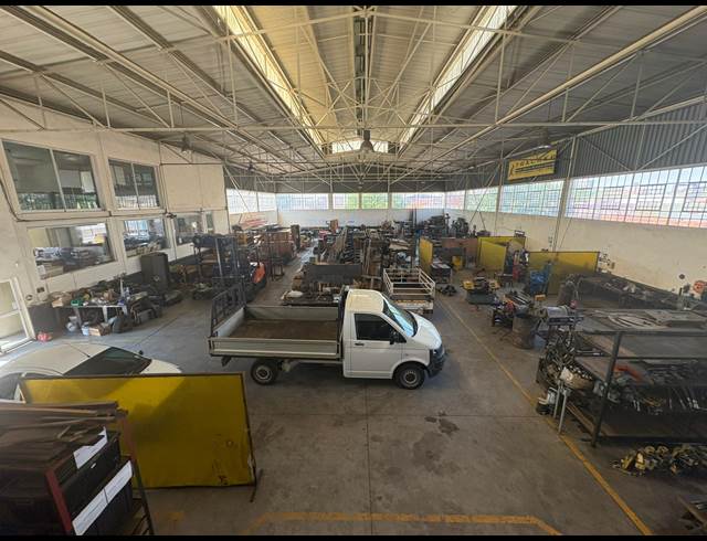 1,200M² WAREHOUSE TO LET IN GERMISTON CENTRAL