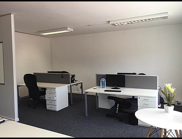 107M² OFFICE TO LET IN WESTLAKE