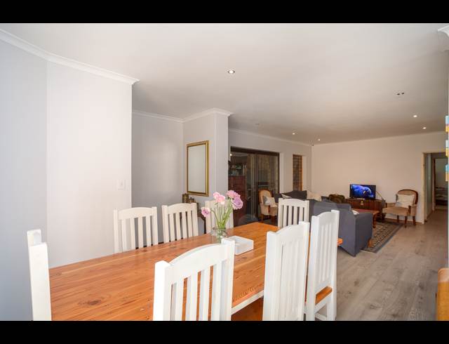 4 BEDROOM HOUSE RENTED IN VREDEKLOOF