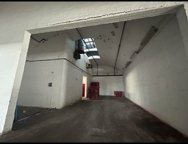 1,400M² WAREHOUSE TO LET IN INDUSTRIA WEST