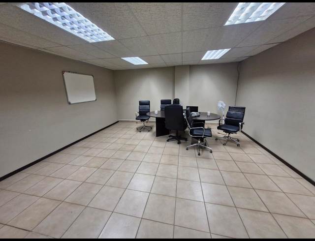 275M² OFFICE TO LET IN KLIPFONTEIN