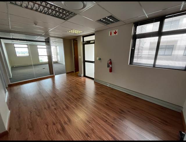 201M² OFFICE TO LET IN CENTURY CITY