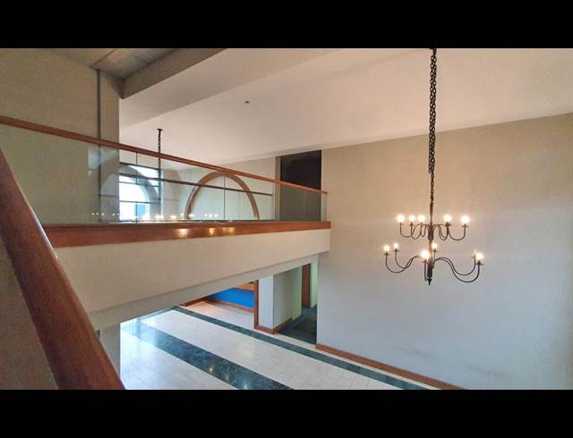 2,741M² OFFICE TO LET IN ELMA PARK