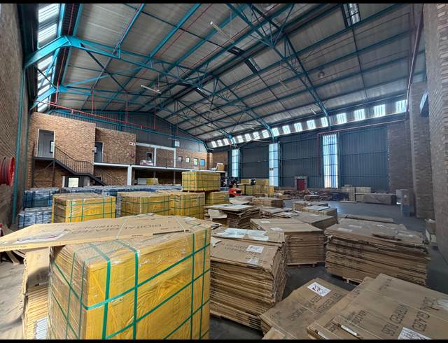 818M² WAREHOUSE TO LET IN RANDJESPARK