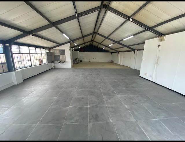 200M² BUILDING TO LET IN ATHLONE