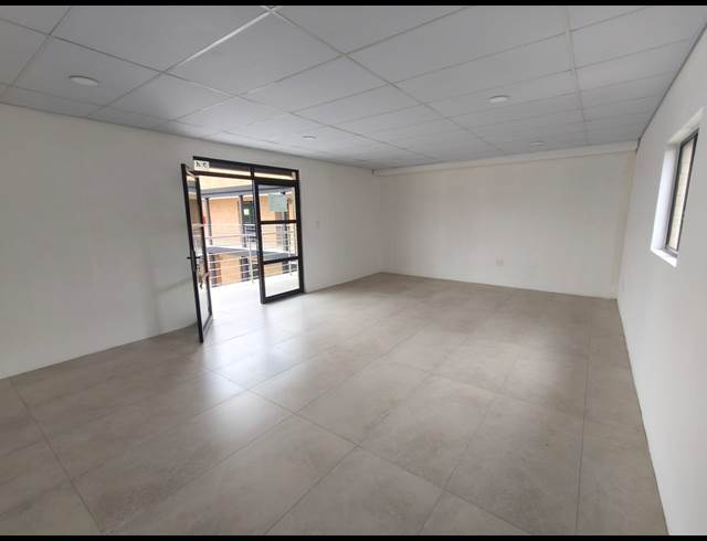 51M² OFFICE TO LET IN NORWOOD