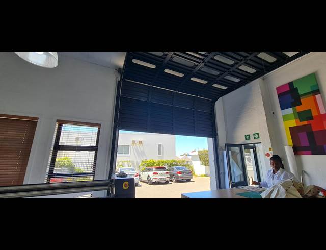 226M² WAREHOUSE TO LET IN WESTLAKE
