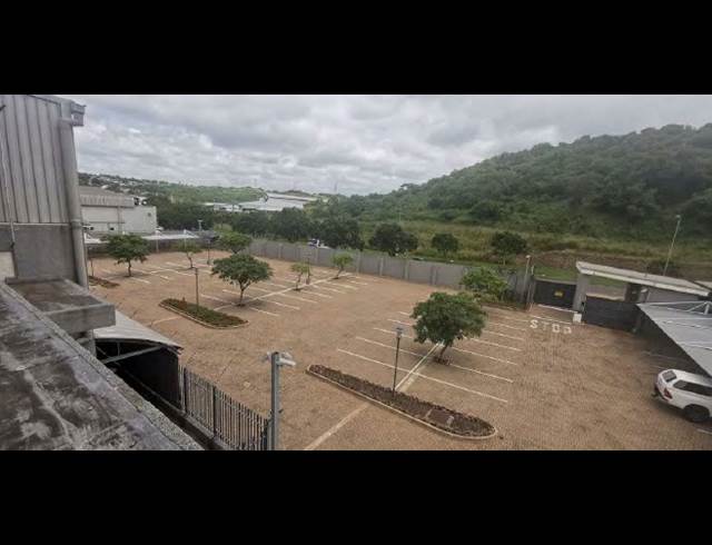 5,255M² WAREHOUSE TO LET IN RIVERHORSE VALLEY