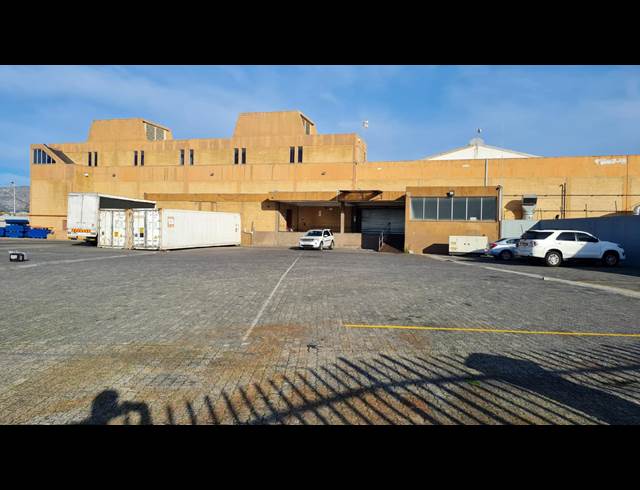 2,322M² WAREHOUSE TO LET IN DIEP RIVER