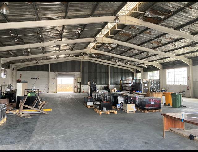 940M² WAREHOUSE TO LET IN WESTMEAD