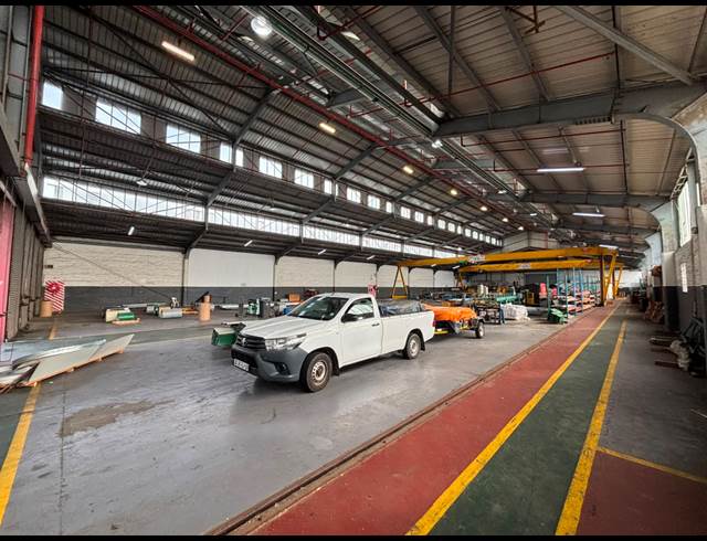 2,480M² WAREHOUSE TO LET IN EPPING INDUSTRIAL