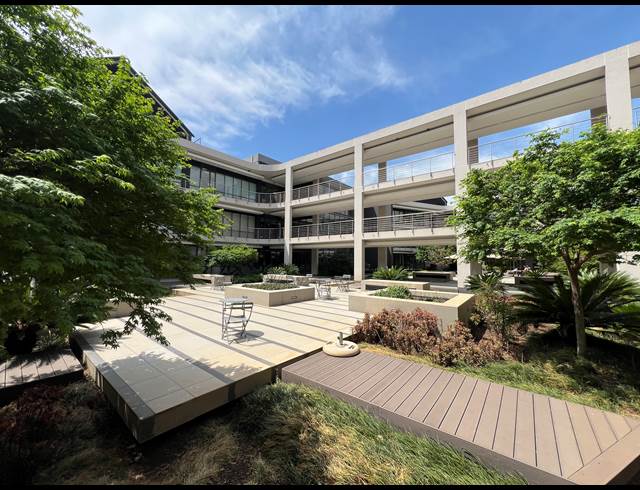 221M² OFFICE TO LET IN SOUTHDOWNS ESTATE