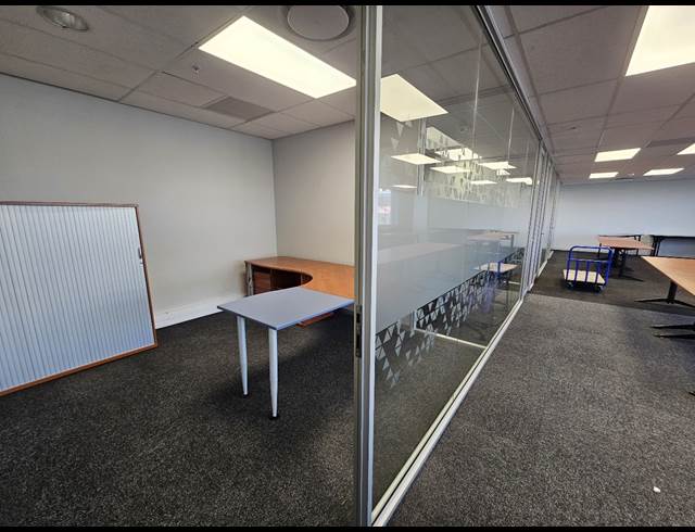 321M² OFFICE TO LET IN CENTURY CITY