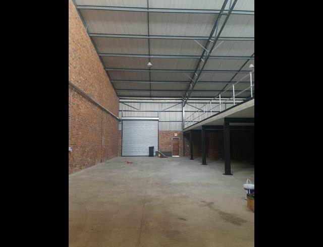 631M² WAREHOUSE TO LET IN NEW MARKET