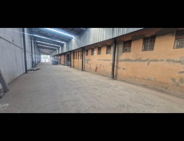 1,000M² WAREHOUSE TO LET IN SELBY