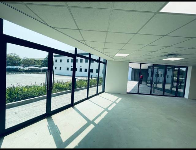425M² OFFICE TO LET IN VORNA VALLEY