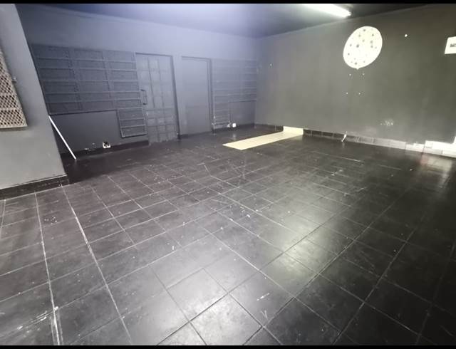 61.36M² RETAIL TO LET IN VALHALLA
