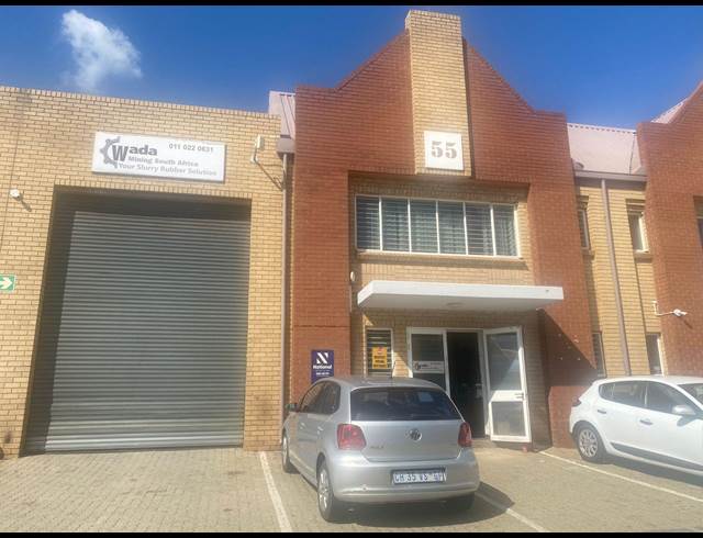 189M² WAREHOUSE RENTED IN SUNNYROCK