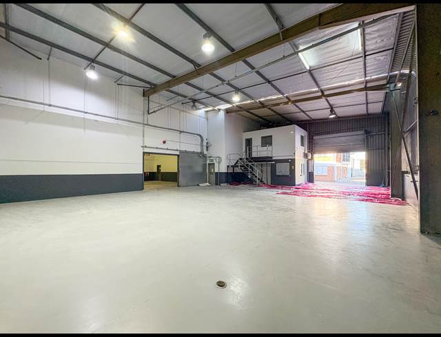2,770M² WAREHOUSE TO LET IN WESTMEAD