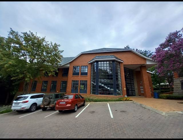 396M² OFFICE TO LET IN BRYANSTON