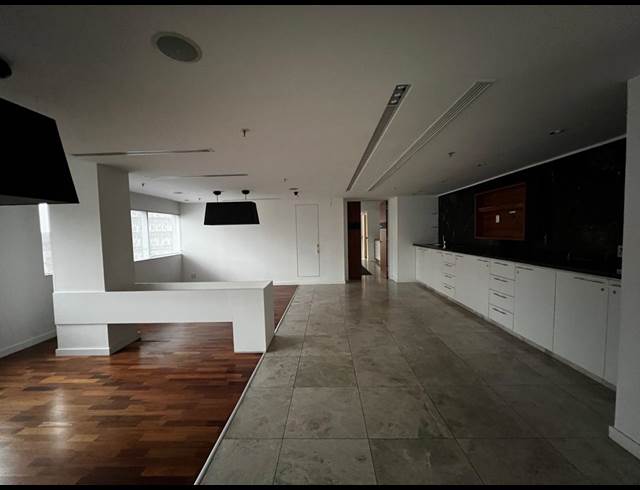 1,010M² OFFICE TO LET IN CAPE TOWN CITY CENTRE