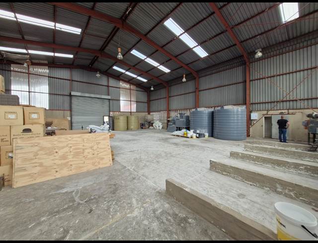450M² WAREHOUSE TO LET IN KEW