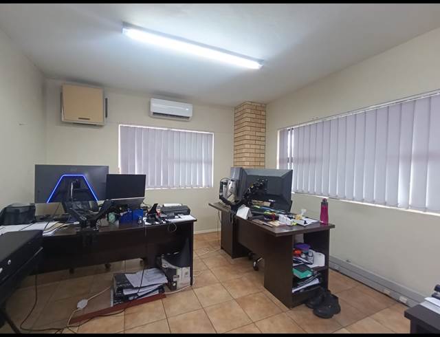 1,397M² WAREHOUSE TO LET IN MAHOGANY RIDGE