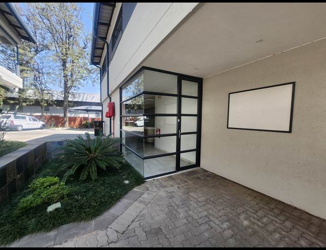 240M² WAREHOUSE TO LET IN ALLANDALE