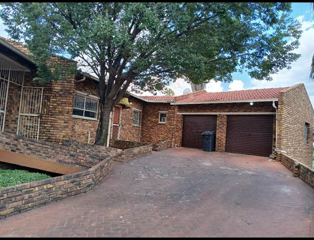 4 bed property to rent in RIDGEWAY