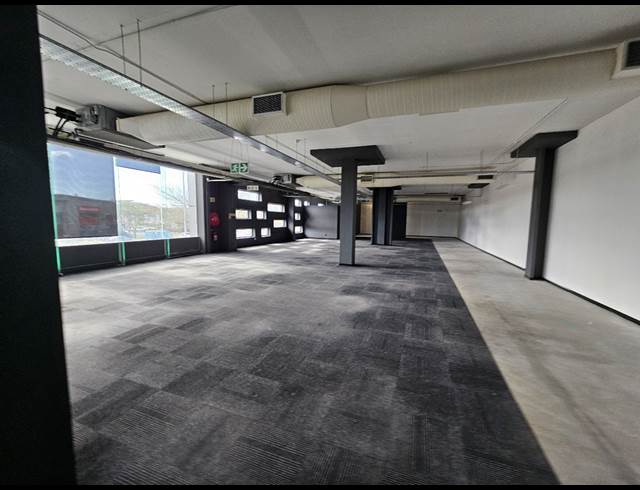 860M² OFFICE TO LET IN PAARDEN EILAND