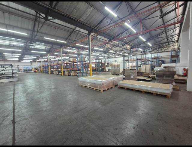 7,772M² WAREHOUSE TO LET IN ISANDO